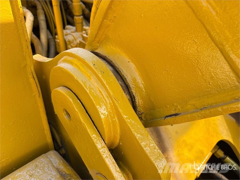 CAT 320D2 Tracked Excavator حفارات زحافة