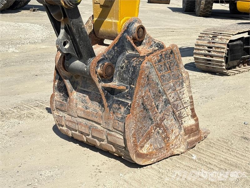 CAT 320D2 Tracked Excavator حفارات زحافة