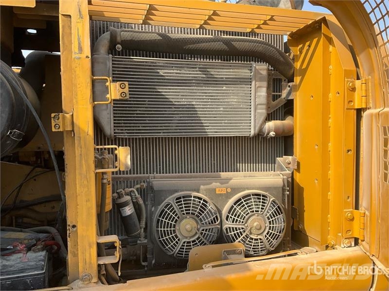 CAT 320DL Tracked Excavator Crawler excavators
