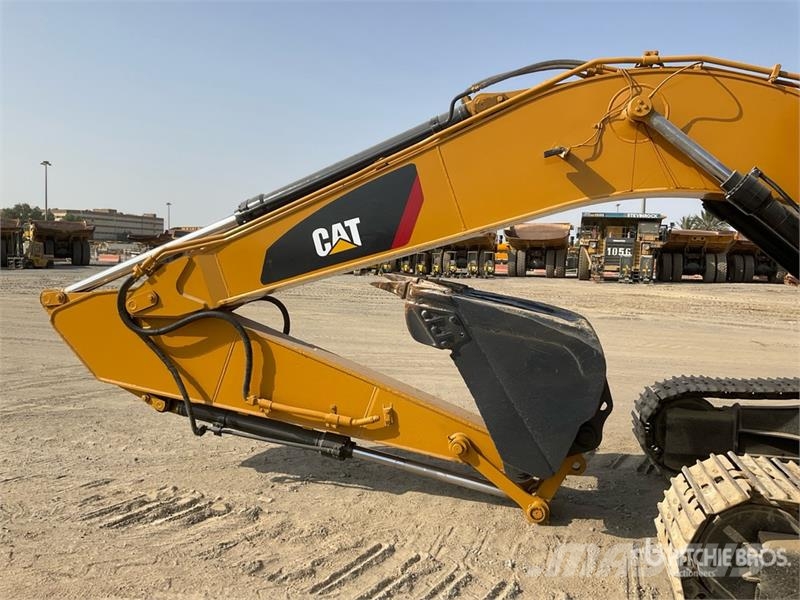 CAT 320DL Tracked Excavator Crawler excavators
