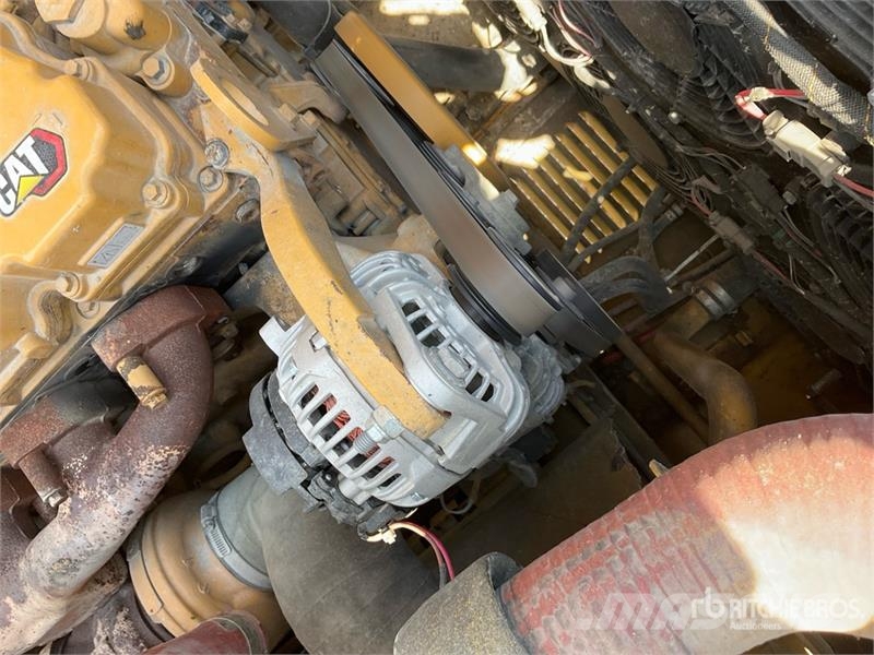 CAT 330 Tracked Excavator Гусеничные экскаваторы
