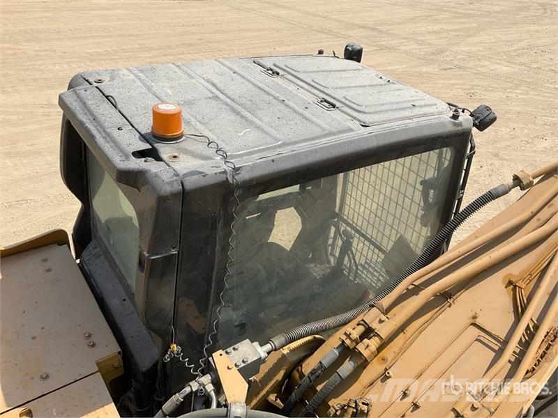 CAT 330 Tracked Excavator Гусеничные экскаваторы