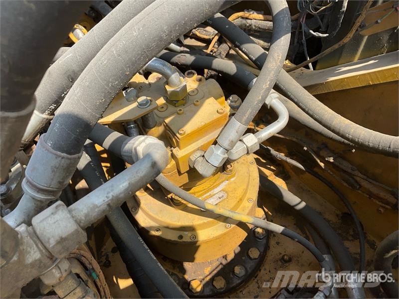 CAT 330 Tracked Excavator Гусеничные экскаваторы