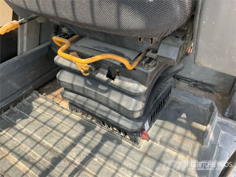 CAT 330 Tracked Excavator Гусеничные экскаваторы