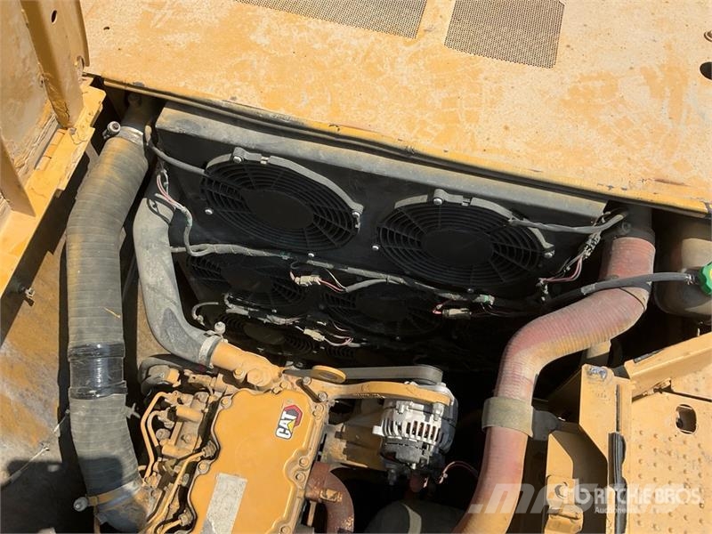CAT 330 Tracked Excavator Гусеничные экскаваторы