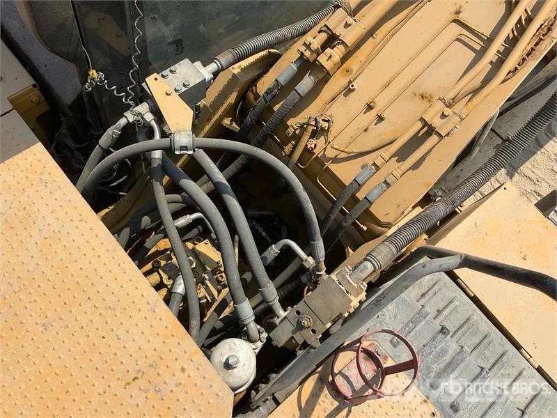 CAT 330 Tracked Excavator Гусеничные экскаваторы