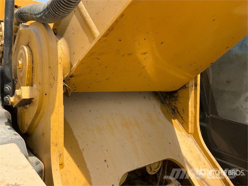 CAT 330 Tracked Excavator Гусеничные экскаваторы