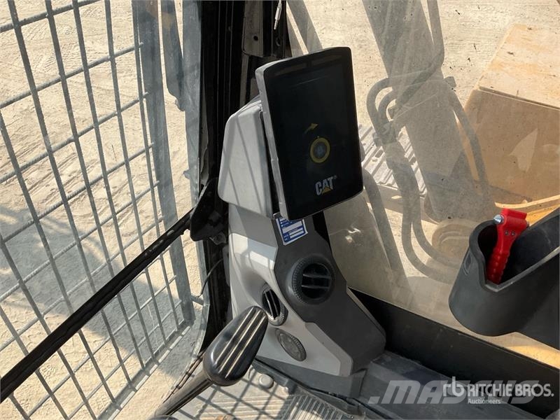 CAT 330 Tracked Excavator Гусеничные экскаваторы