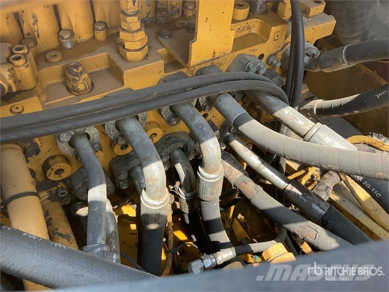 CAT 330 Tracked Excavator Гусеничные экскаваторы