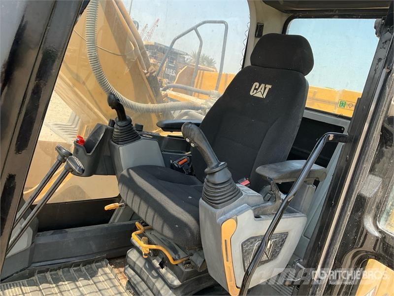 CAT 330 Tracked Excavator Гусеничные экскаваторы