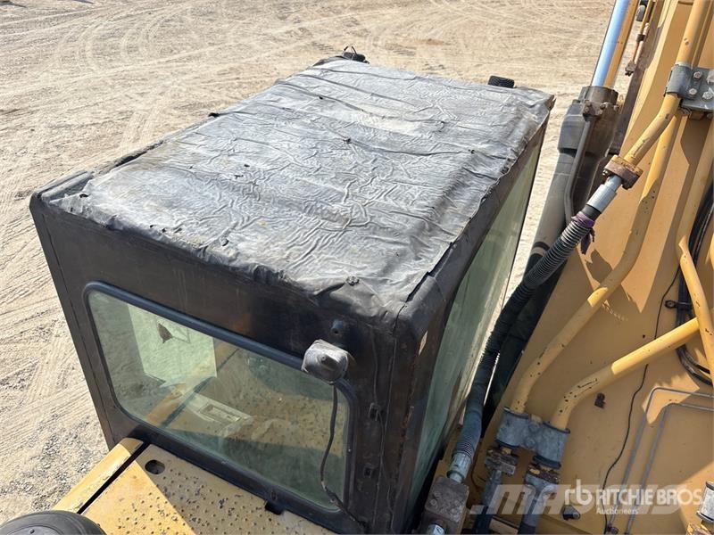 CAT 336D Tracked Excavator Roomikekskavaatorid