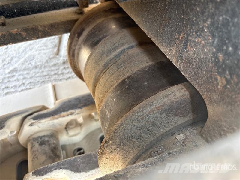 CAT 336D Tracked Excavator Roomikekskavaatorid