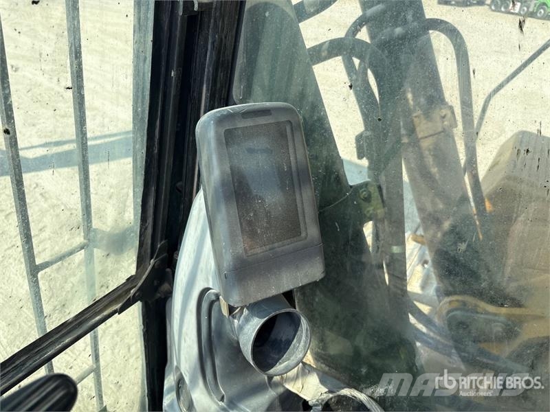 CAT 336D Tracked Excavator Roomikekskavaatorid