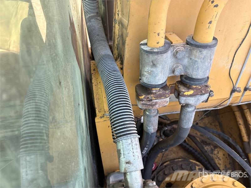 CAT 336DL Tracked Excavator حفارات زحافة