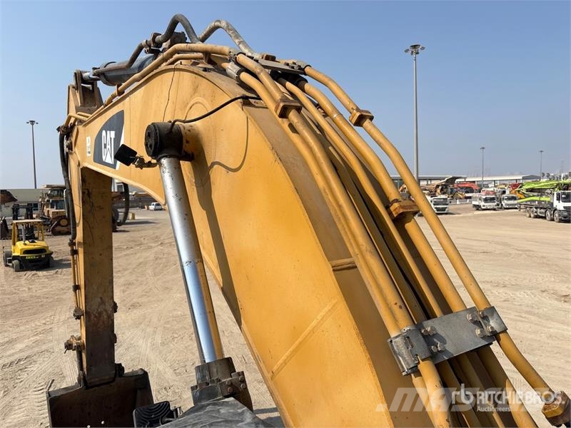 CAT 336DL Tracked Excavator حفارات زحافة