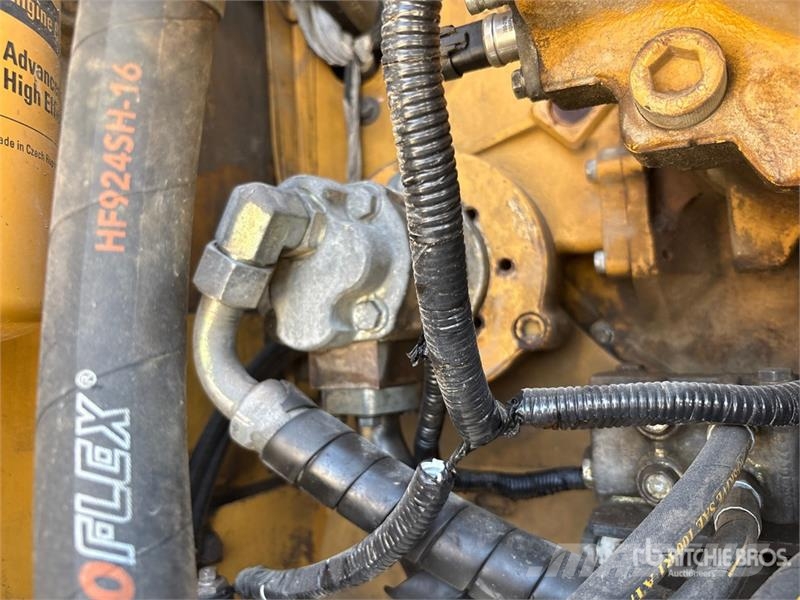 CAT 336DL Tracked Excavator حفارات زحافة