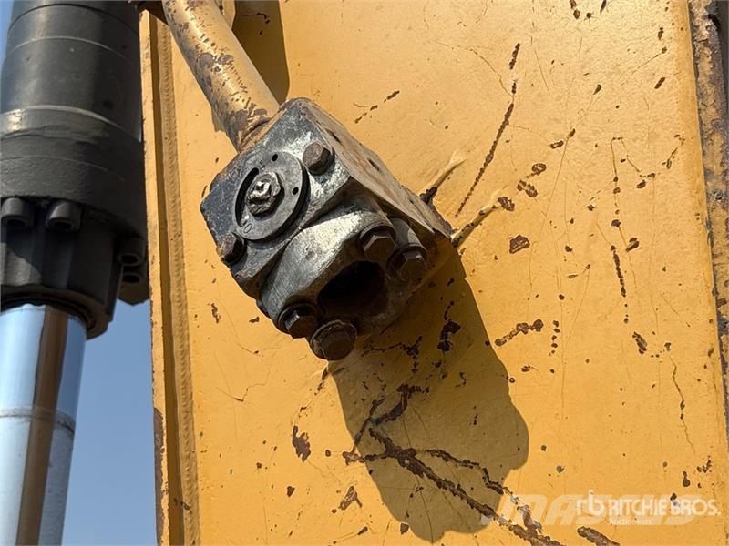 CAT 336DL Tracked Excavator حفارات زحافة