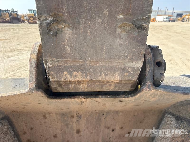 CAT 336DL Tracked Excavator حفارات زحافة