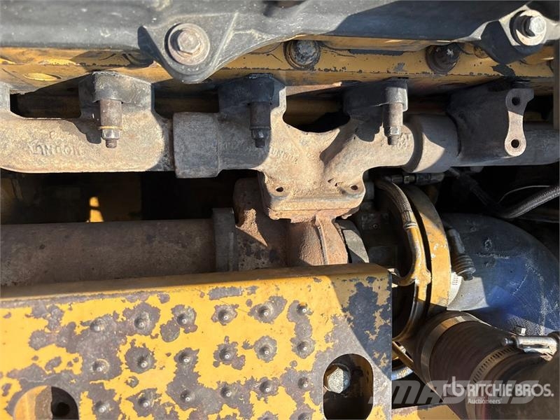 CAT 336DL Tracked Excavator حفارات زحافة