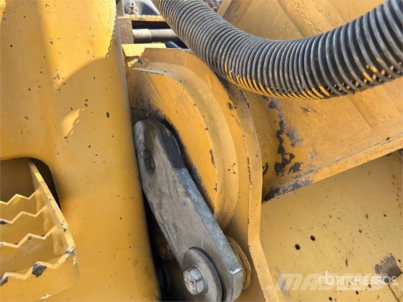 CAT 336DL Tracked Excavator حفارات زحافة