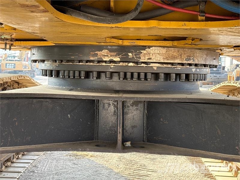 CAT 340D2L Tracked Excavator حفارات زحافة