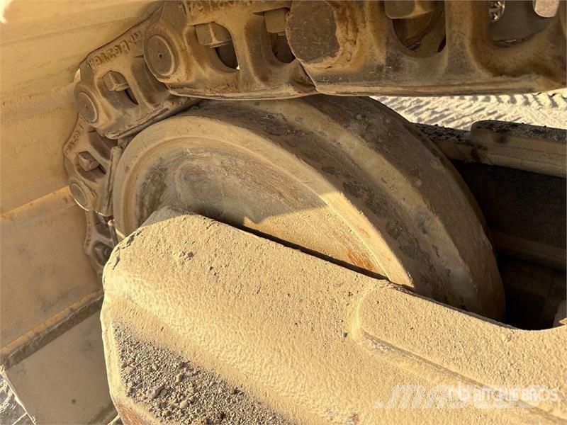 CAT 340D2L Tracked Excavator حفارات زحافة