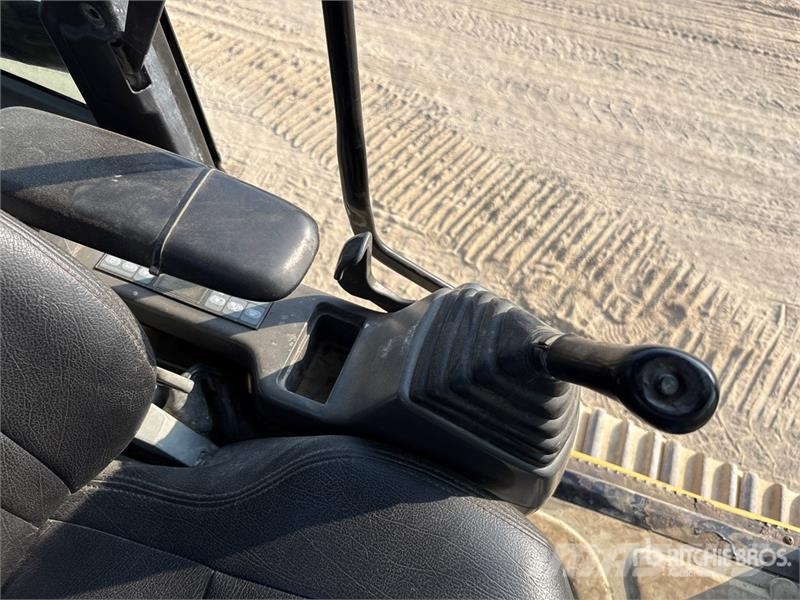 CAT 340D2L Tracked Excavator حفارات زحافة
