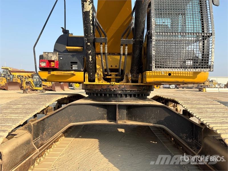 CAT 340D2L Tracked Excavator حفارات زحافة