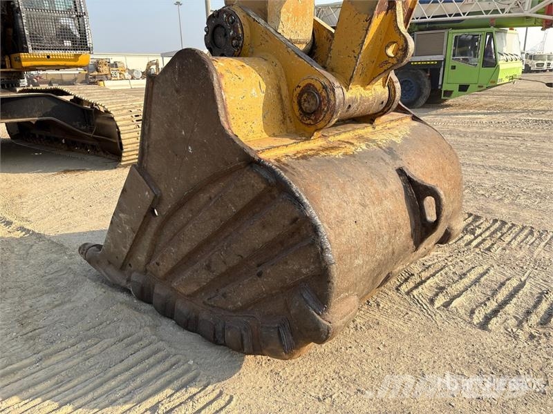 CAT 340D2L Tracked Excavator حفارات زحافة
