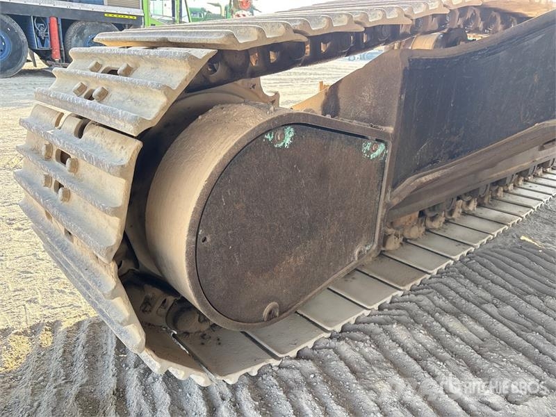 CAT 340D2L Tracked Excavator حفارات زحافة
