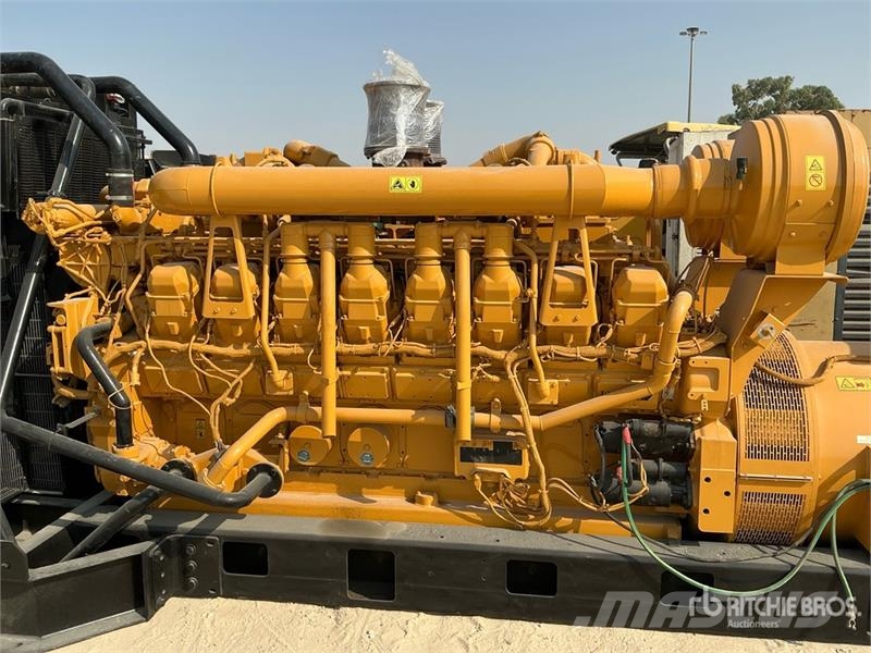 CAT 3516B 2000 kVA Skid-Mounted Generator Set مولدات ديزل