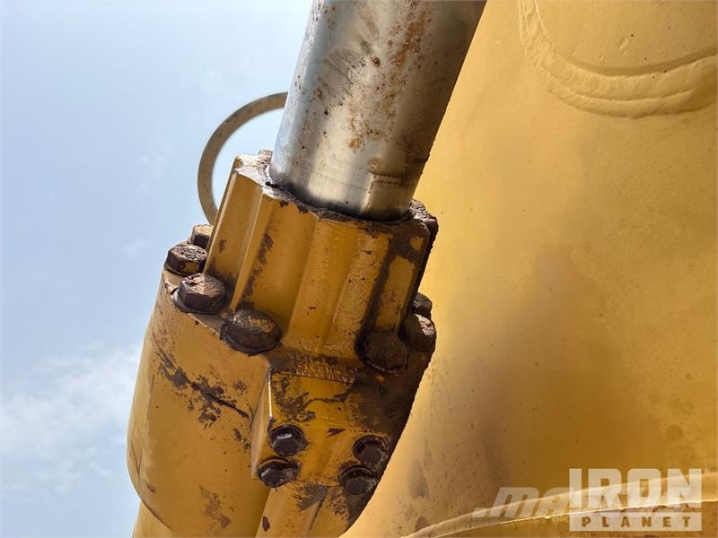 CAT 385B Tracked Excavator حفارات زحافة