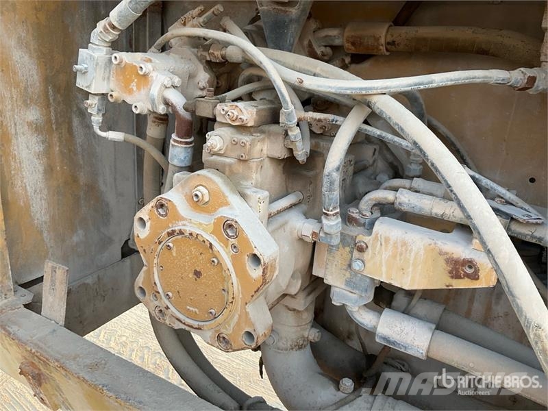 CAT 385B Tracked Excavator Escavatori cingolati