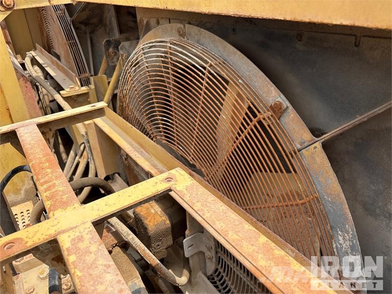 CAT 385B Tracked Excavator حفارات زحافة