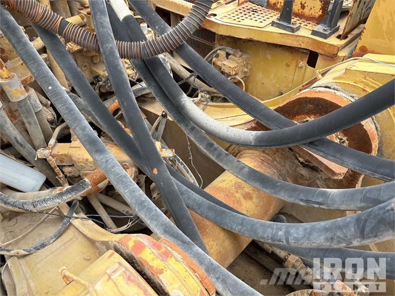 CAT 385B Tracked Excavator حفارات زحافة