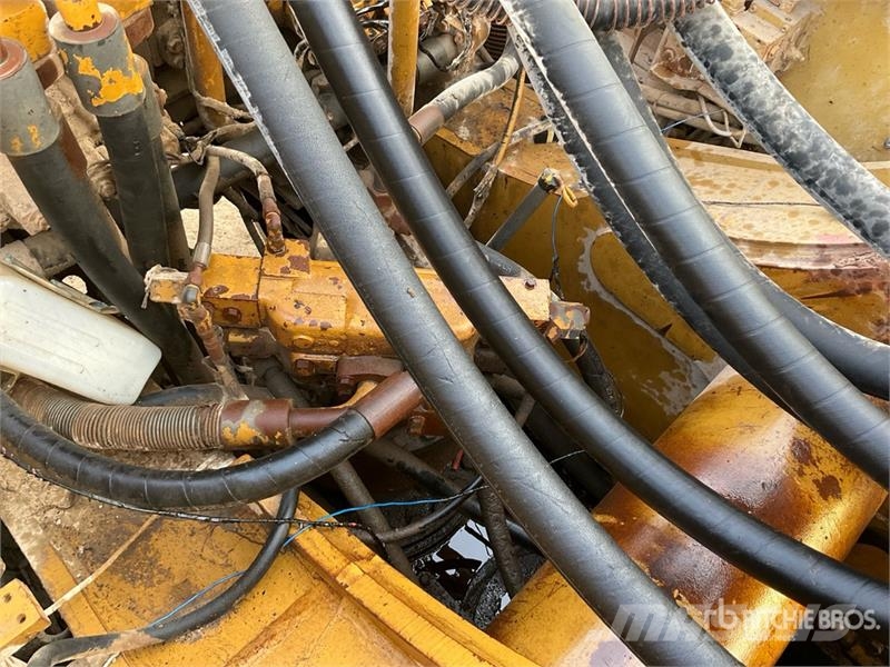 CAT 385B Tracked Excavator Escavatori cingolati