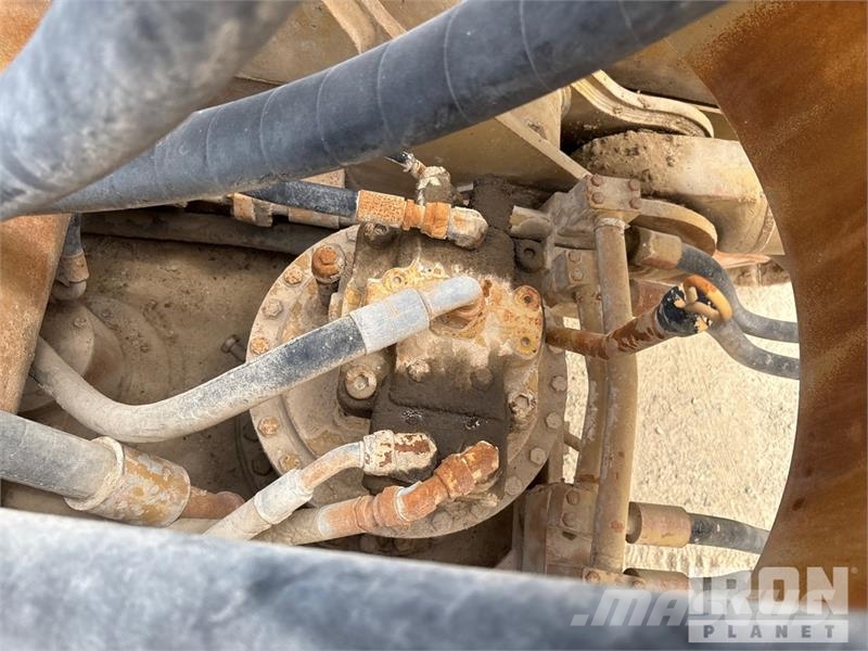 CAT 385B Tracked Excavator حفارات زحافة