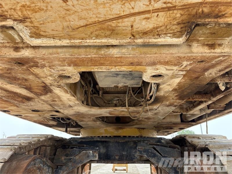 CAT 385B Tracked Excavator حفارات زحافة