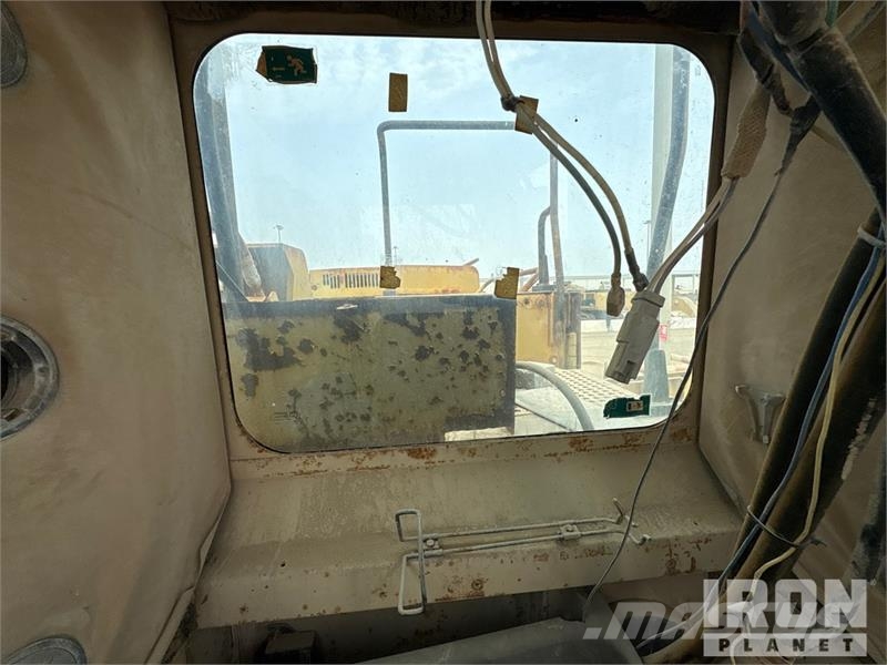 CAT 385B Tracked Excavator حفارات زحافة