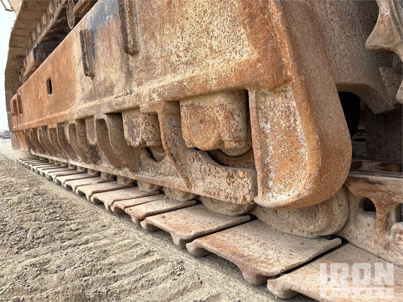 CAT 385B Tracked Excavator حفارات زحافة