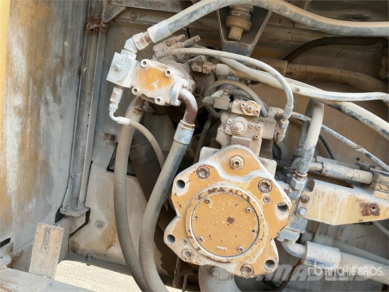 CAT 385B Tracked Excavator Escavatori cingolati
