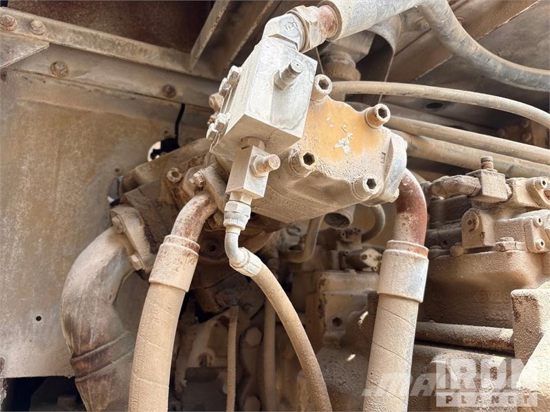 CAT 385B Tracked Excavator حفارات زحافة