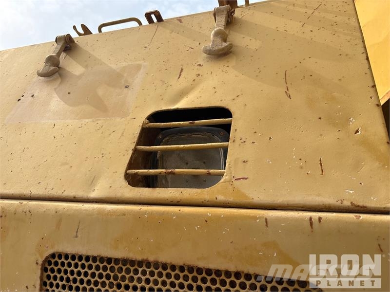 CAT 385B Tracked Excavator حفارات زحافة