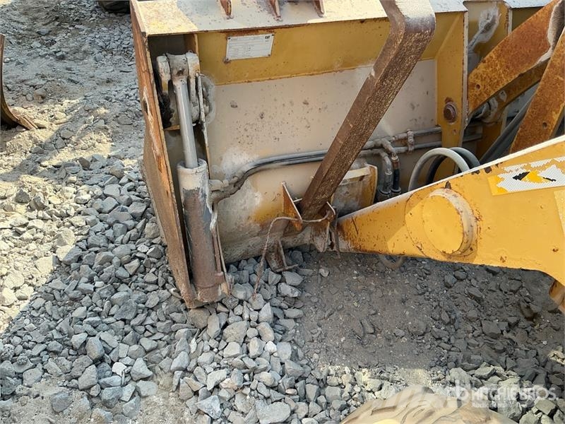 CAT 422E Ekskavaatorlaadurid