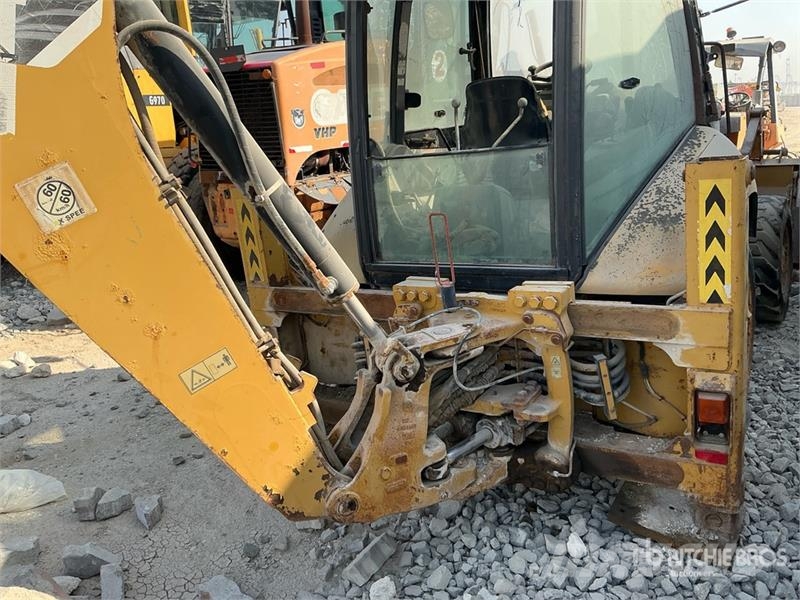 CAT 422E Ekskavaatorlaadurid