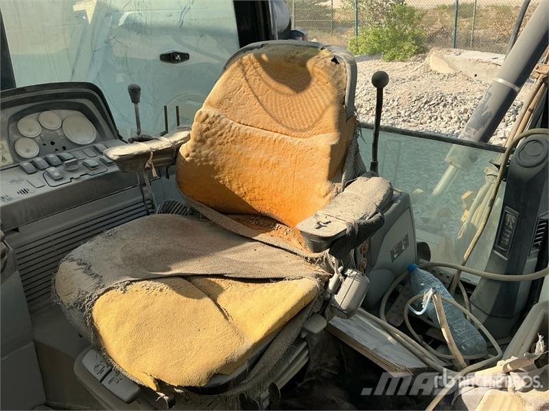 CAT 422E Ekskavaatorlaadurid