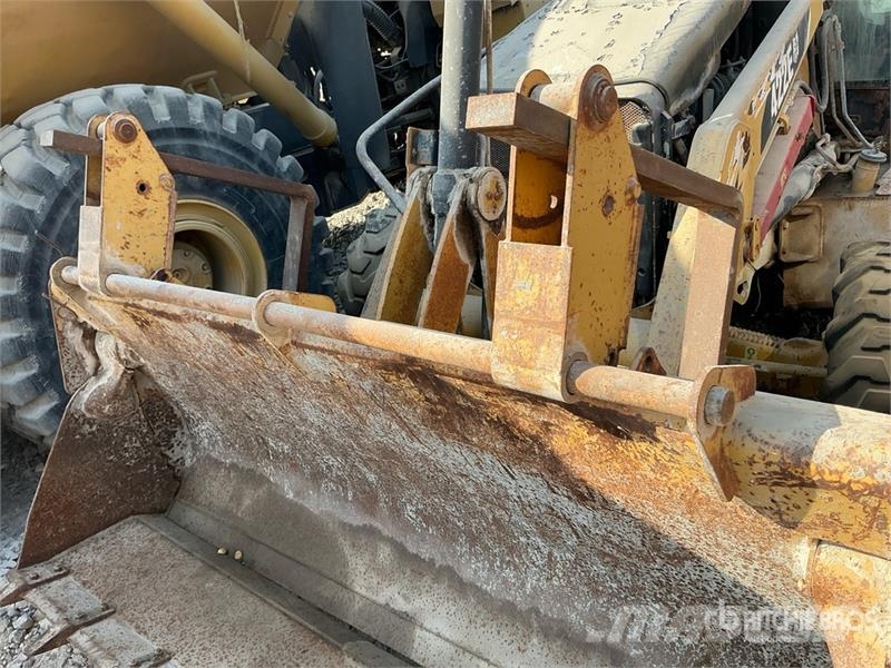 CAT 422E Ekskavaatorlaadurid