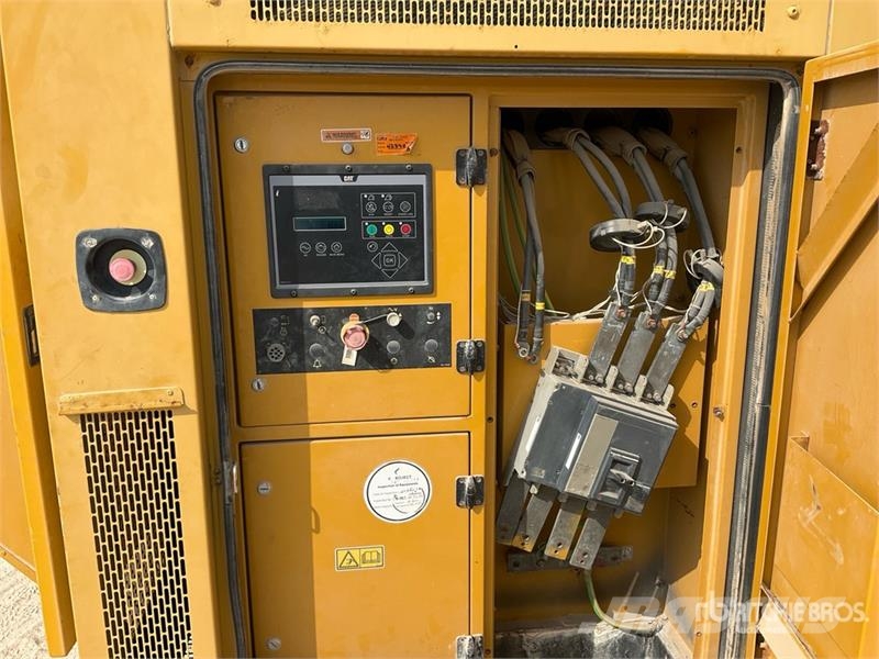CAT 550 500 kVA Skid-Mounted Generator Set Agregaty prądotwórcze Diesla