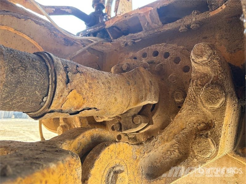CAT 740 ساحبات مفصلية