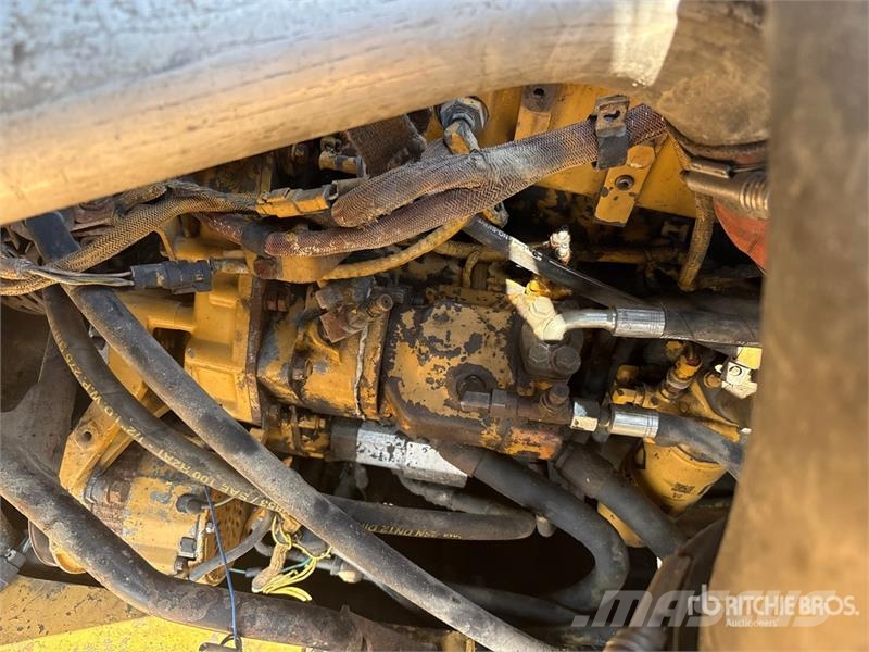 CAT 740 ساحبات مفصلية
